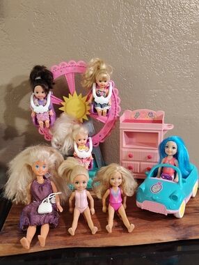 Stacie, Chelsea, Kelly & Furniture Lot